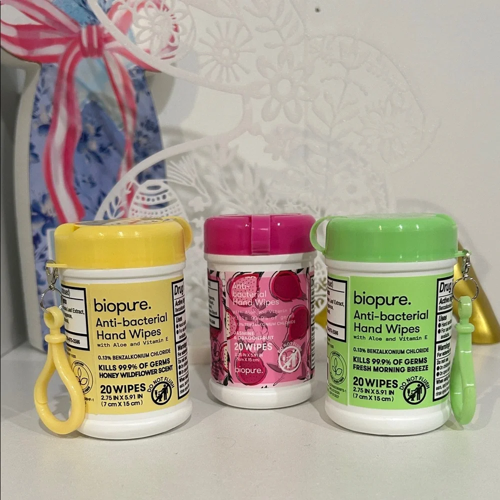 Anti-bacterial Hand Wipes – Yellow, Pink, or Green (20 Wipes) - Picture 2 of 5